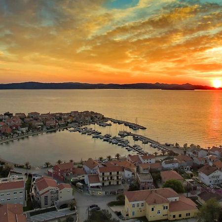 Apartments And Rooms By The Sea Bibinje, Zadar - 6199 Ngoại thất bức ảnh