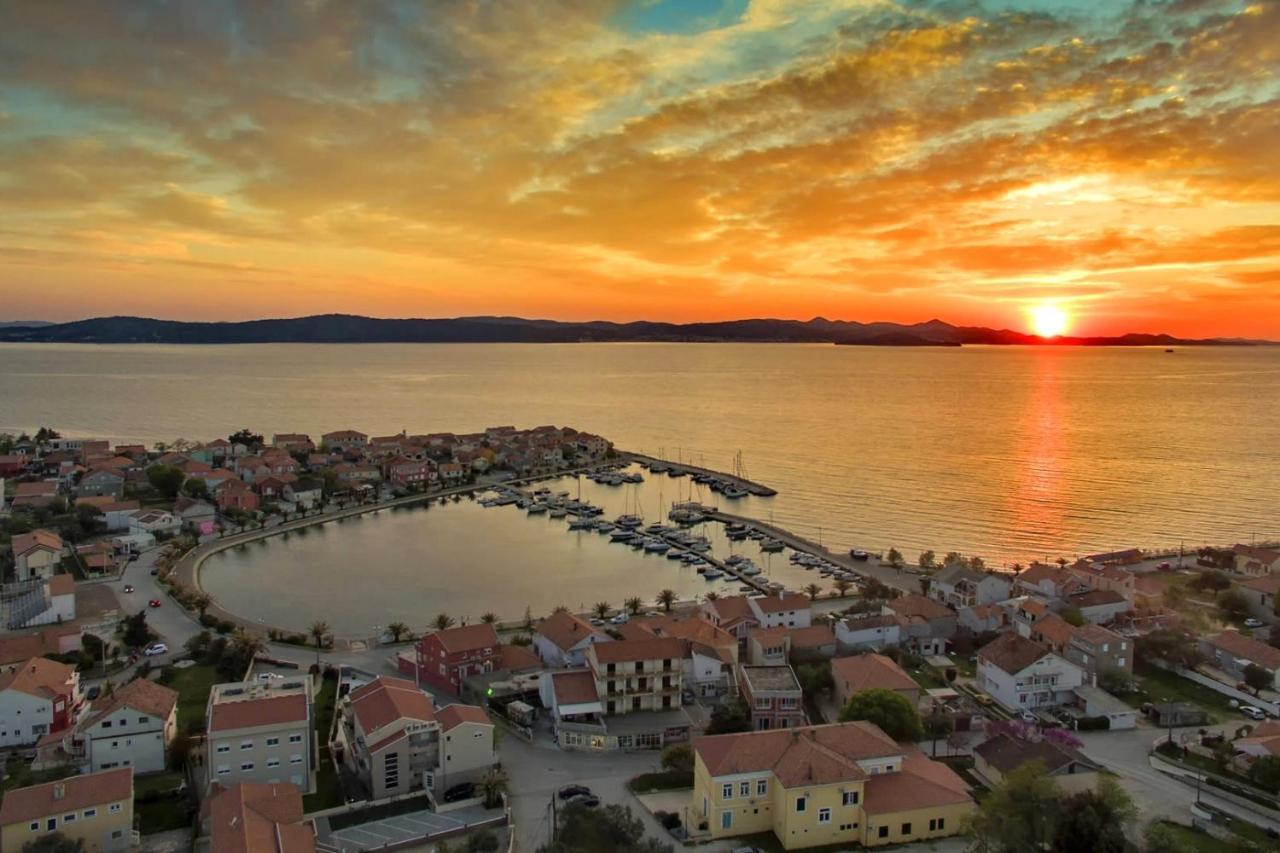 Apartments And Rooms By The Sea Bibinje, Zadar - 6199 Ngoại thất bức ảnh
